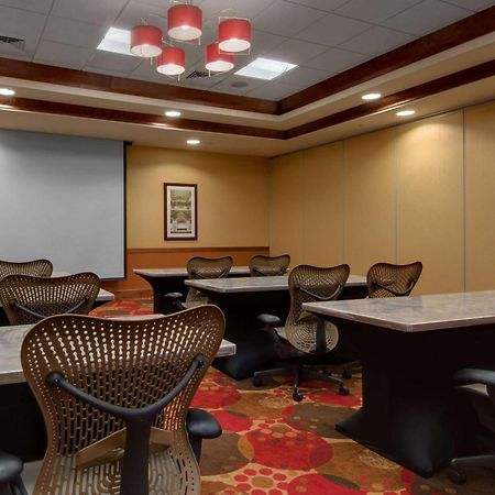 Hilton Garden Inn Milwaukee Airport Negocio foto